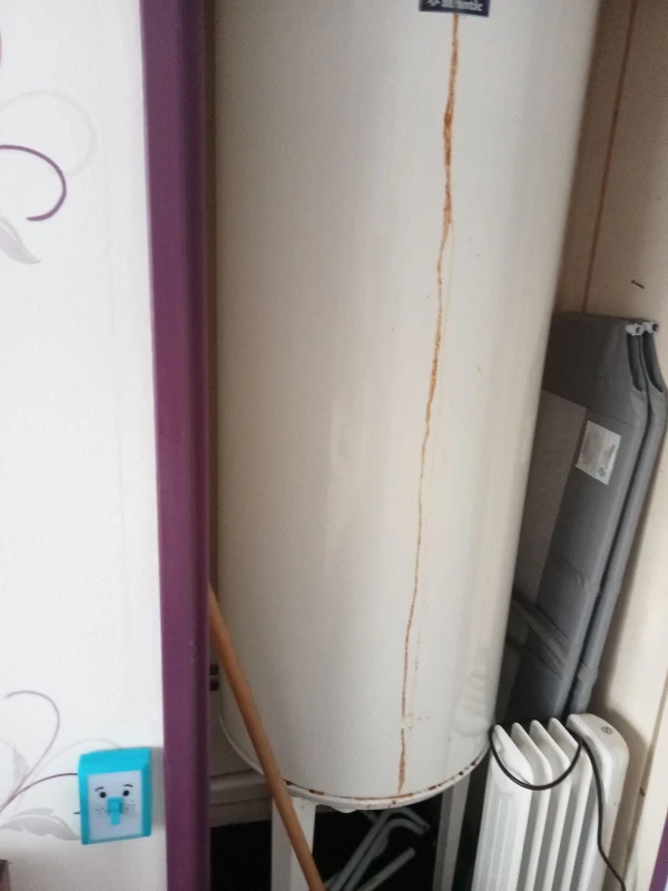 Cuiteneire en Fonte Abimee