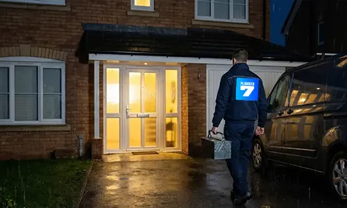 plombier qui intervient de nuit un weekend dans une maison a Lyon